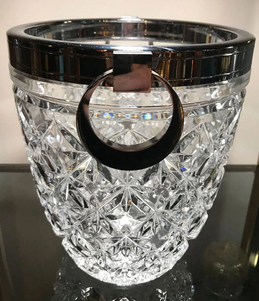 A STUNNING CUT CRYSTAL CHAMPAGNE BUCKET