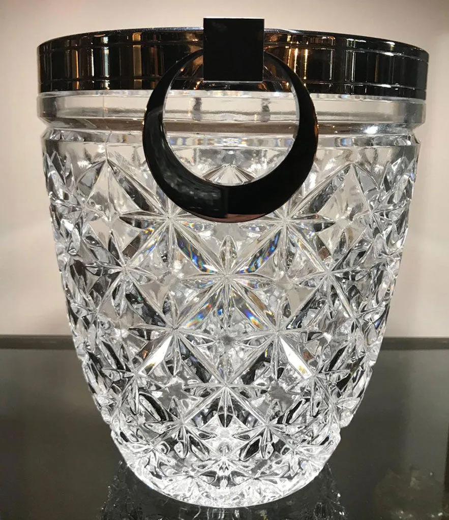A STUNNING CUT CRYSTAL CHAMPAGNE BUCKET