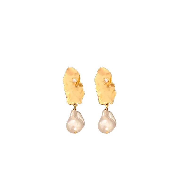 Luxurious Irregular Geometric Artificial Pearl Electroplating Earrings