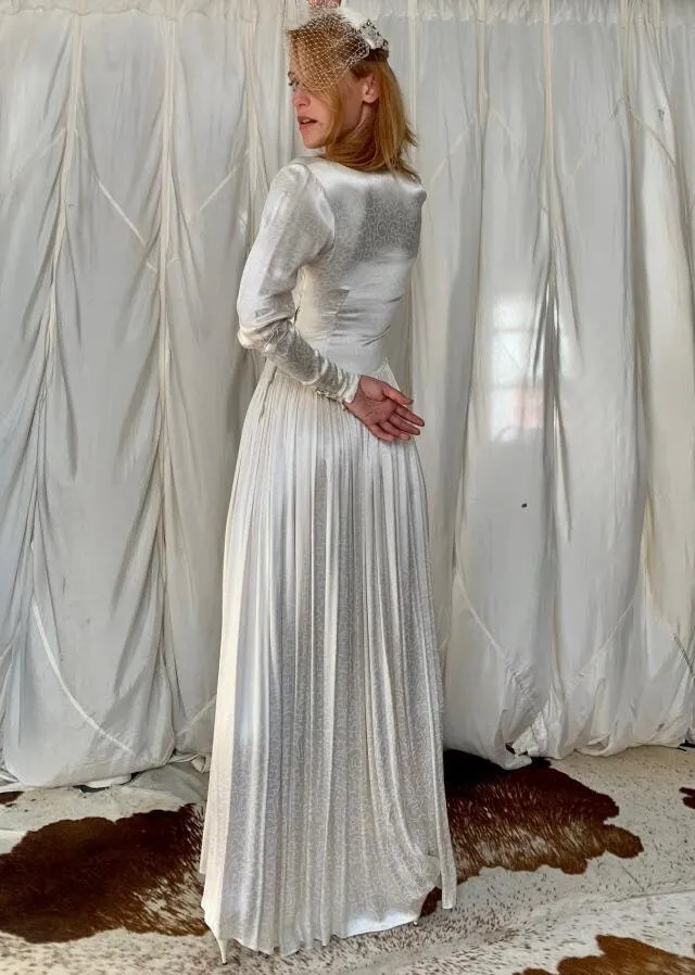 Stunning Elegant Utility Label CC41 Wedding Dress