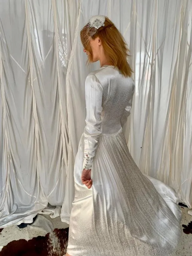 Stunning Elegant Utility Label CC41 Wedding Dress
