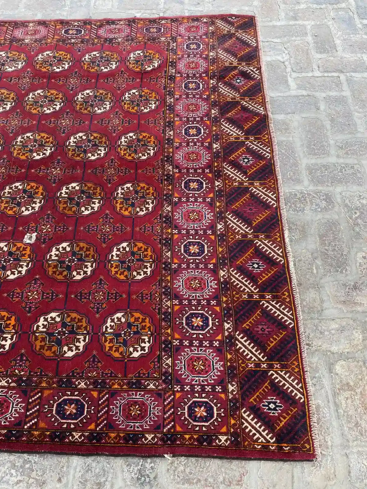 Stunning Hand Knotted Turkoman Tekke Rug - 6.9' x 10.9'
