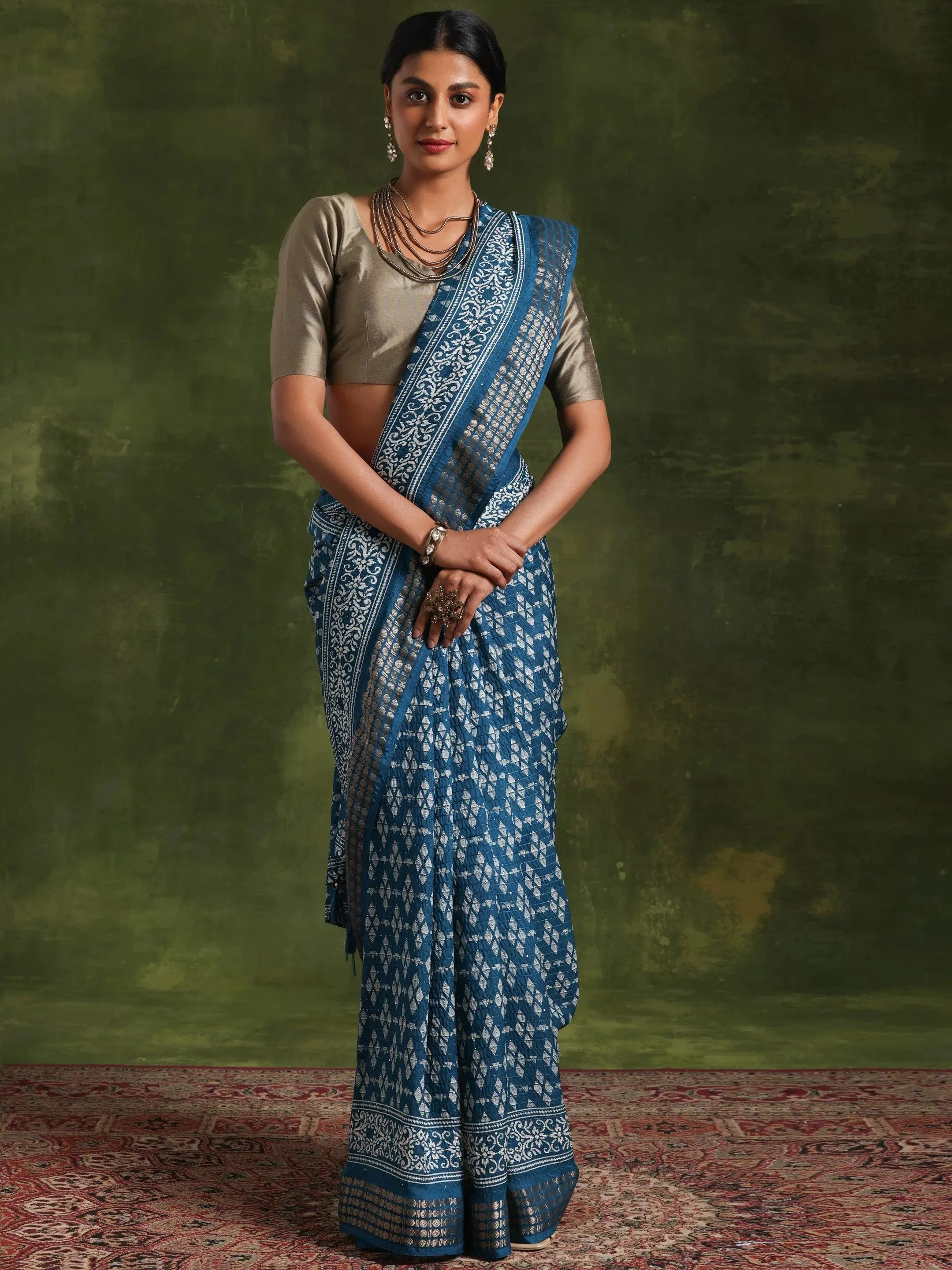 Teal Printed Silk Blend Saree With Unstitched Blouse Piece
