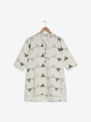 Utsa Off White Triangle Print High-Low Kurti